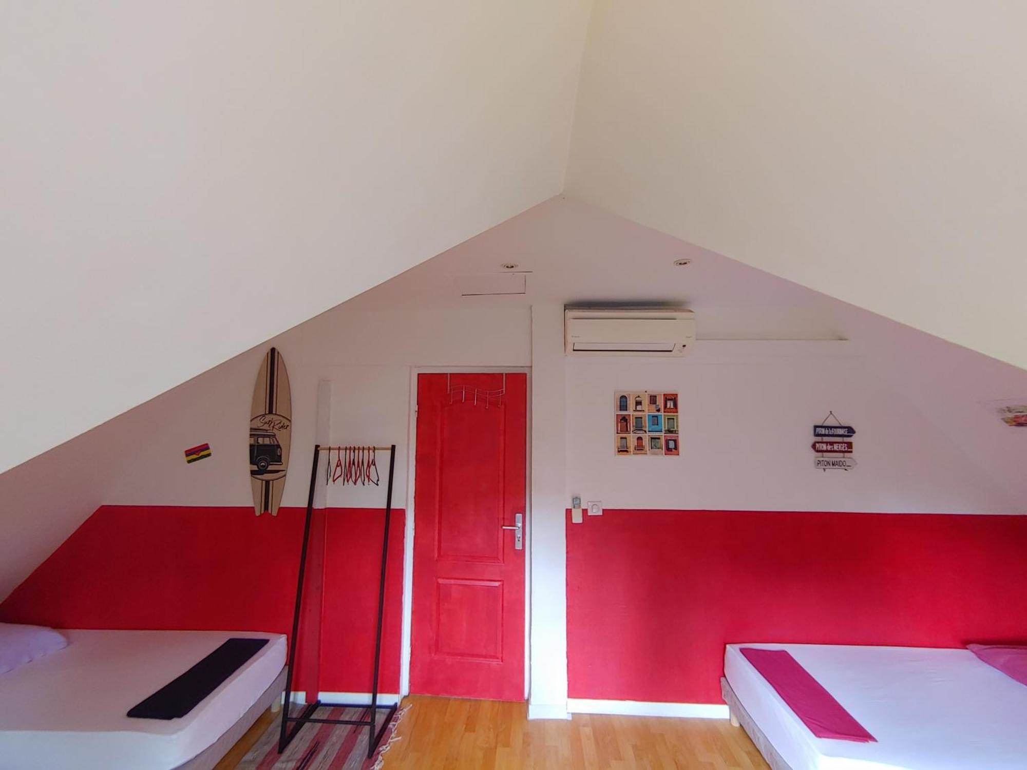 Eskal Pei - Auberge De Jeunesse & Chambres D'Hotes Étang-Salé les Bains Eksteriør bilde